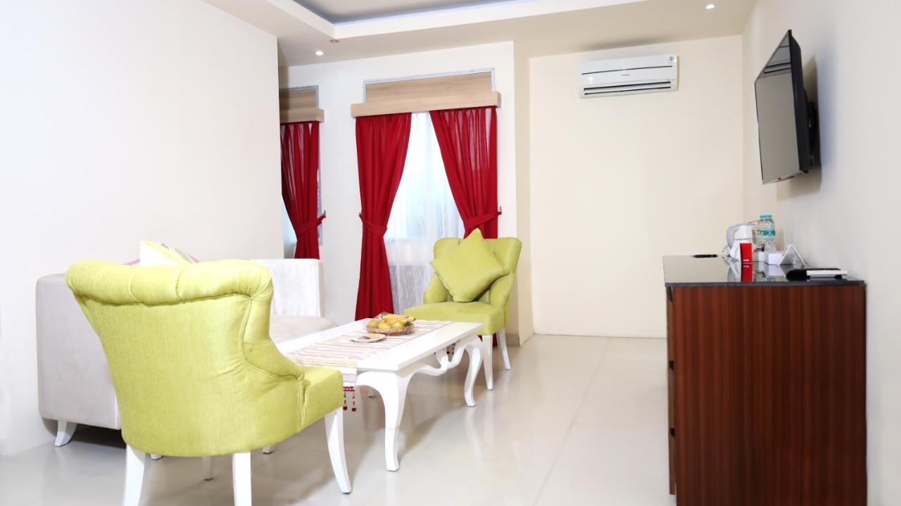 Moritz Hotel Rsab Harapan Kita Jakarta Exterior photo